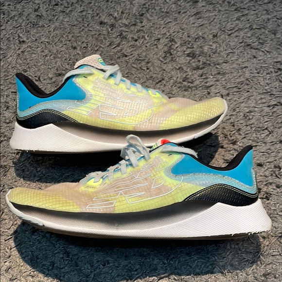 New balance breaza - Picture 1 of 8